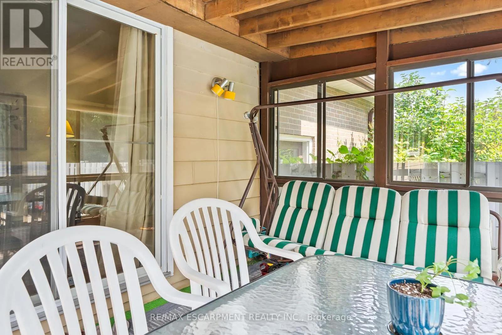 45 DUNBLAINE CRESCENT