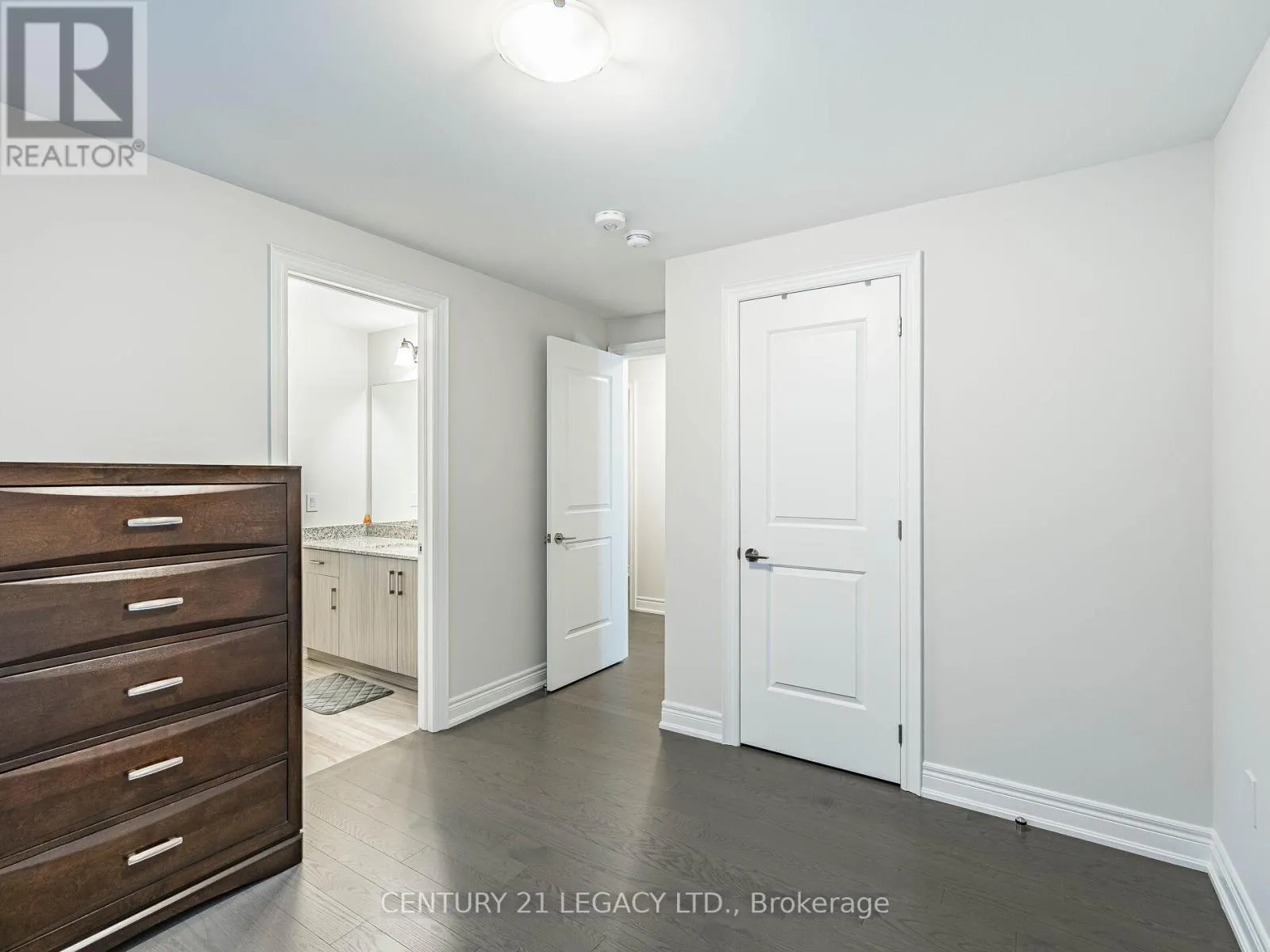 21 GOODVIEW DRIVE