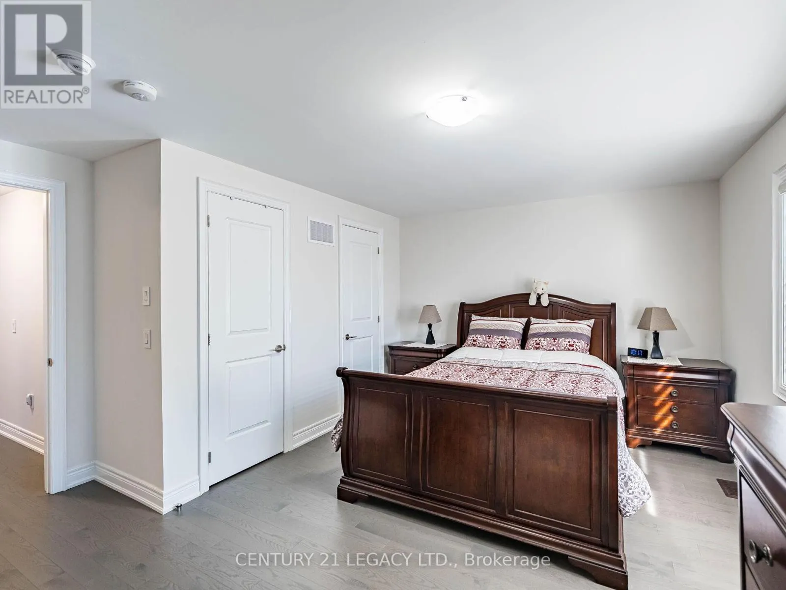21 GOODVIEW DRIVE