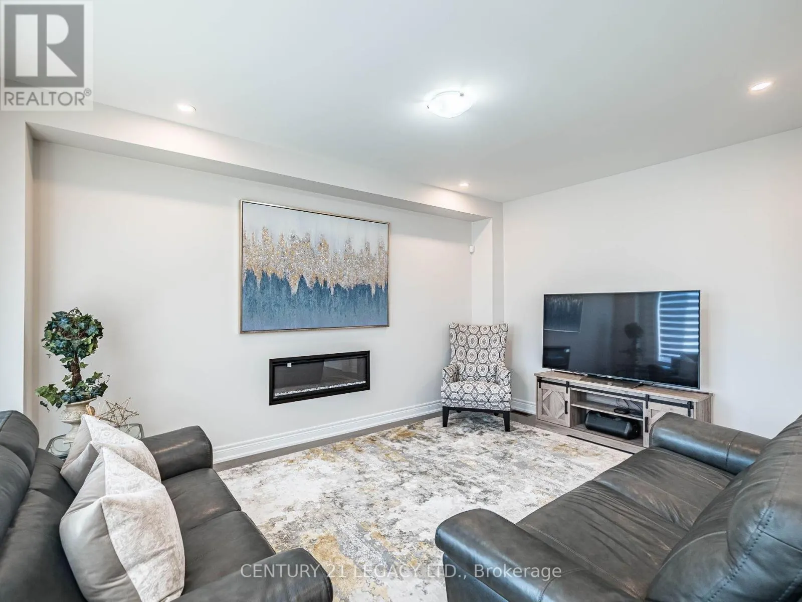 21 GOODVIEW DRIVE