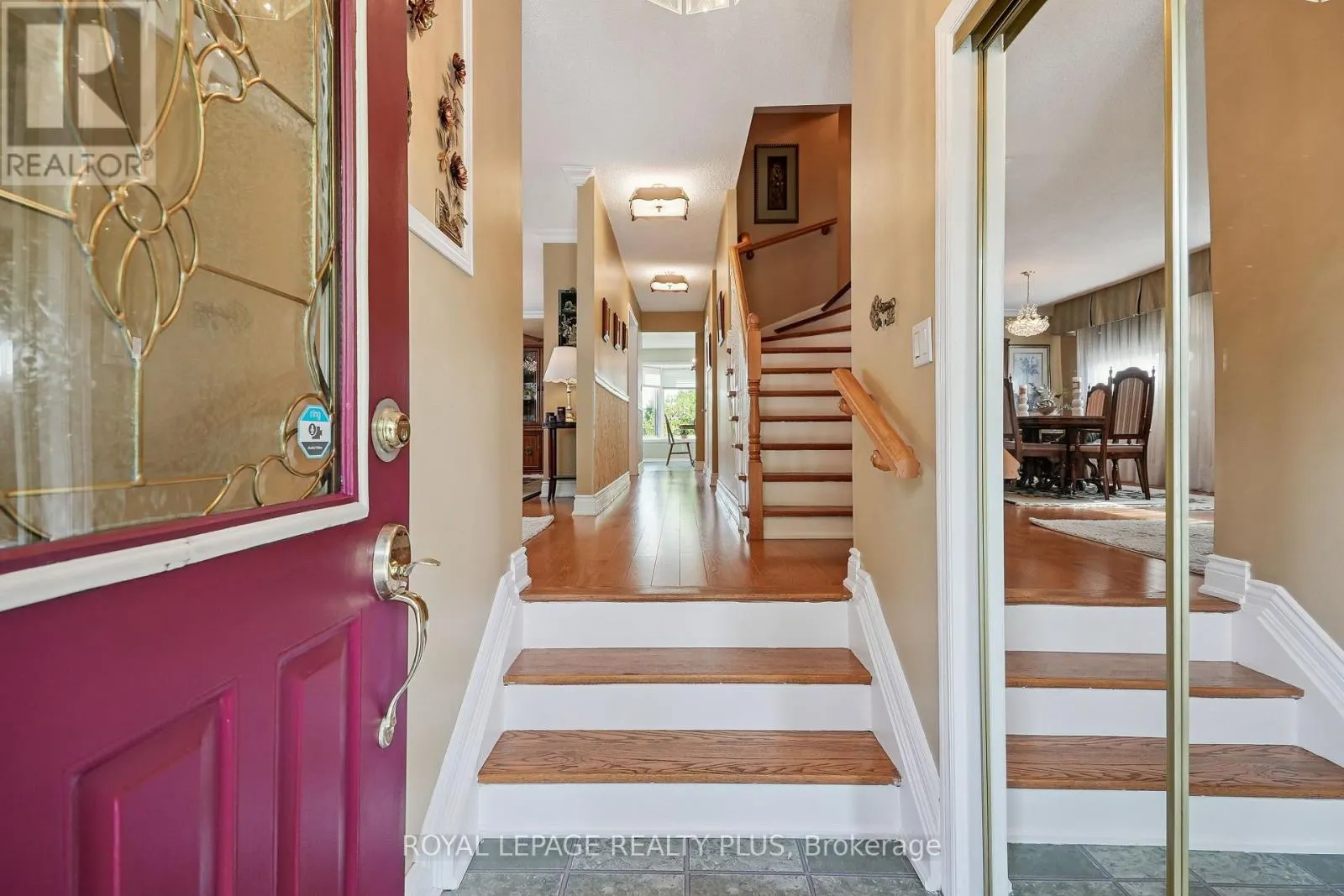 2335 WYANDOTTE DRIVE