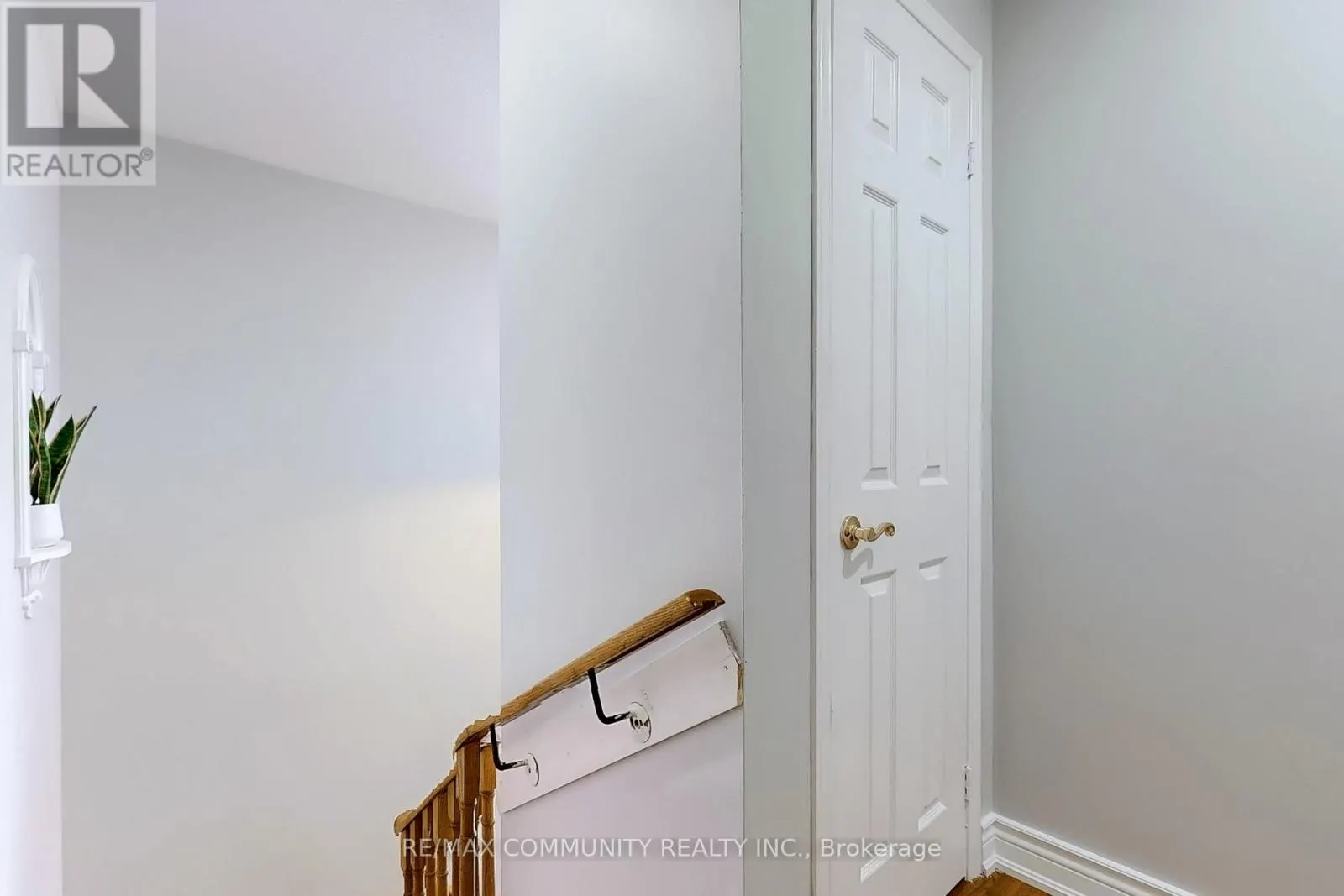 65 CREDITSTONE ROAD
