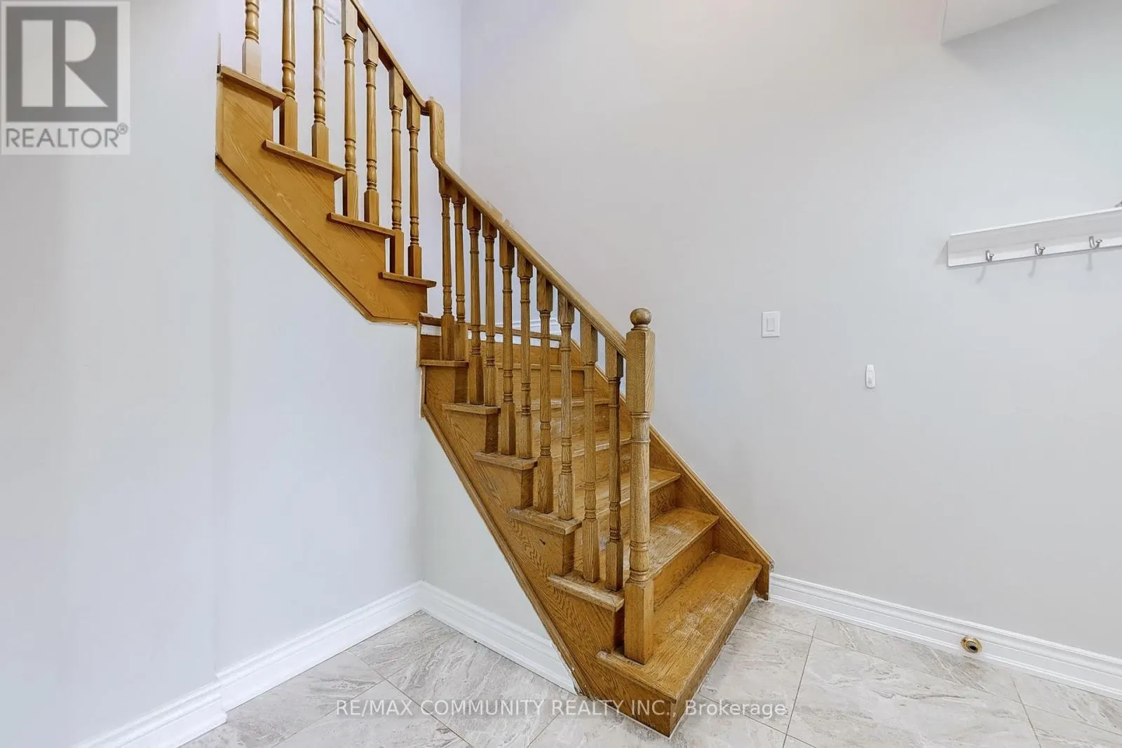 65 CREDITSTONE ROAD