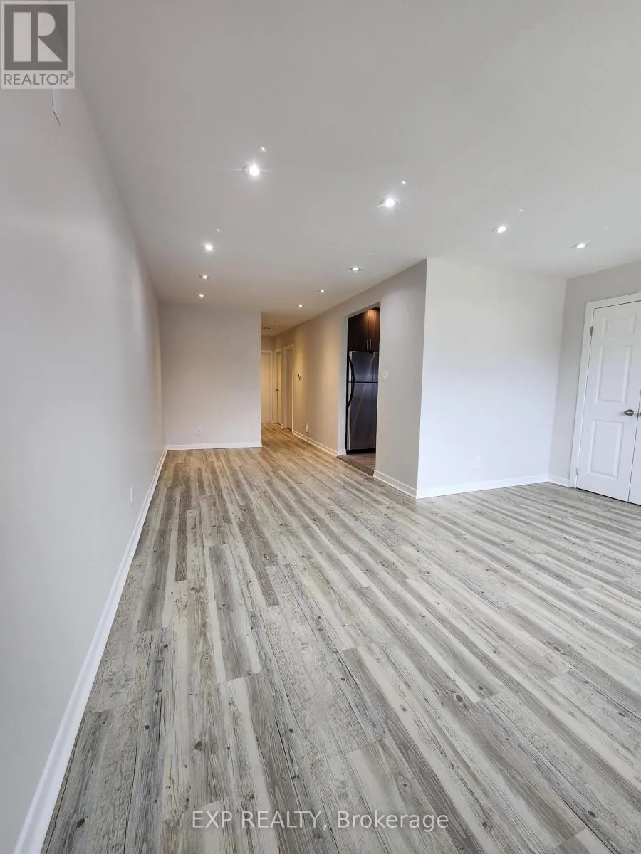 1 - 98 CORBY CRESCENT