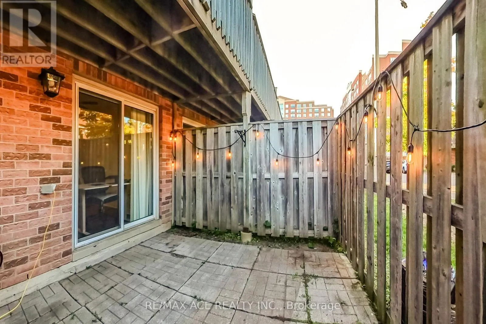 22 - 1525 SOUTH PARADE COURT