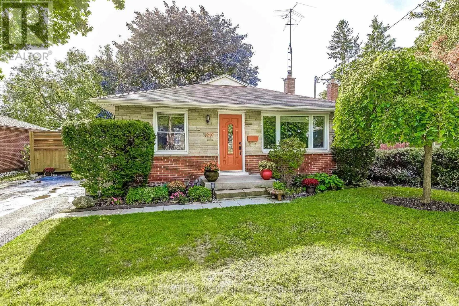 1216 DE QUINCY CRESCENT