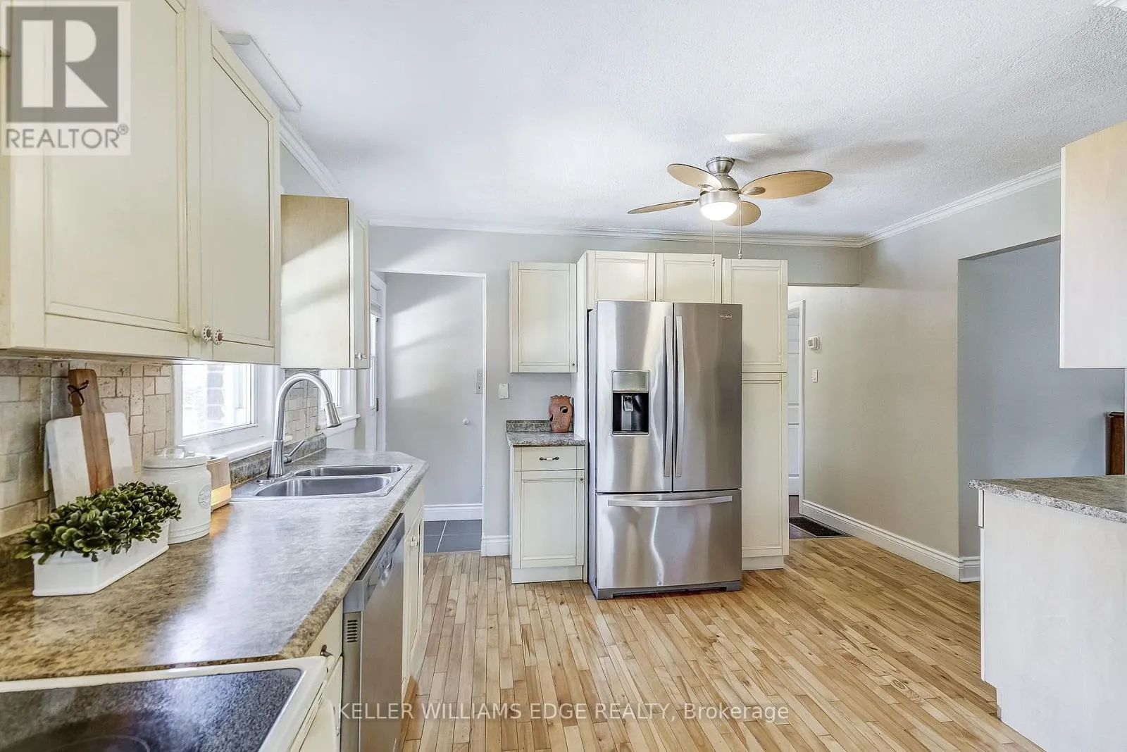 1216 DE QUINCY CRESCENT