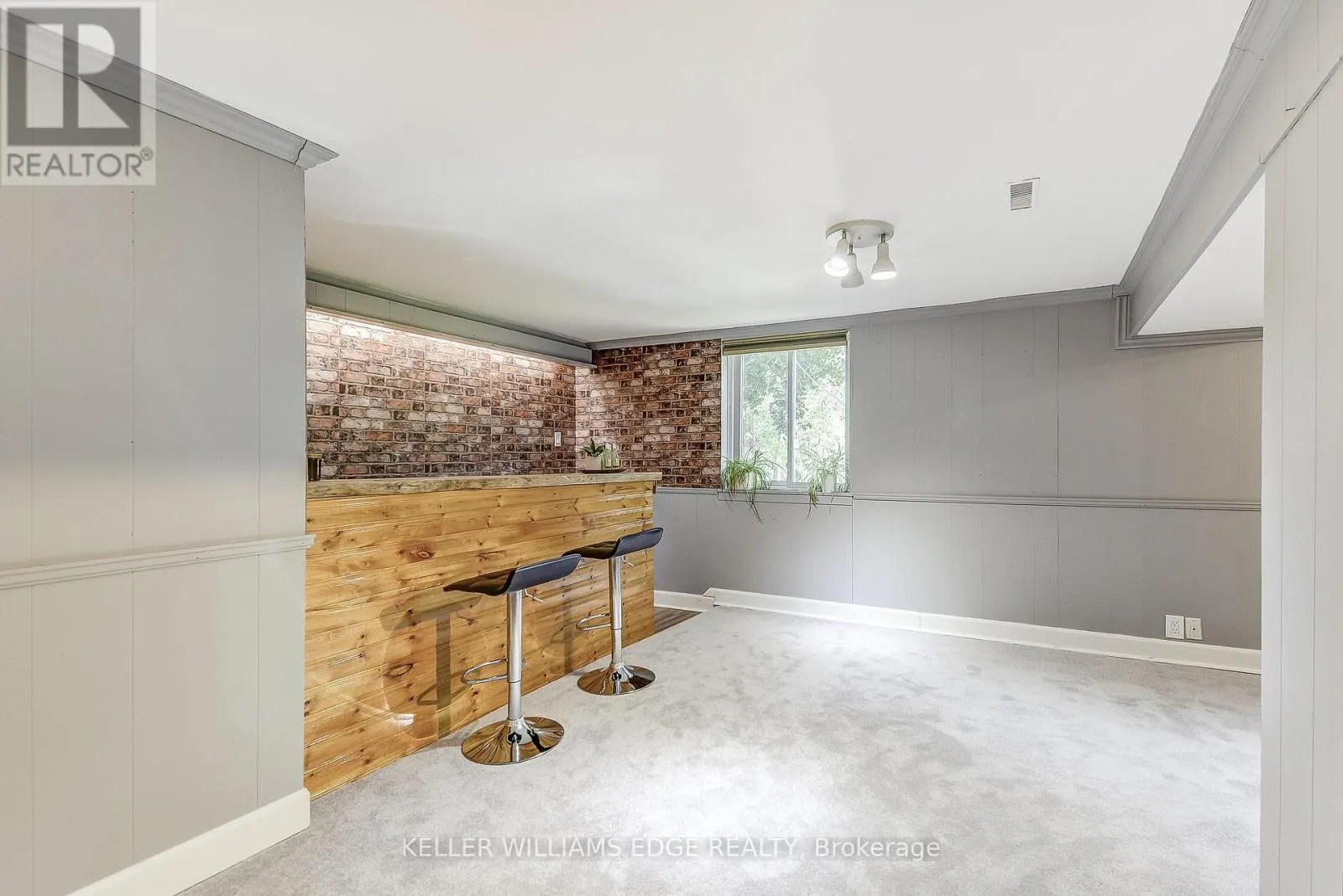 1216 DE QUINCY CRESCENT