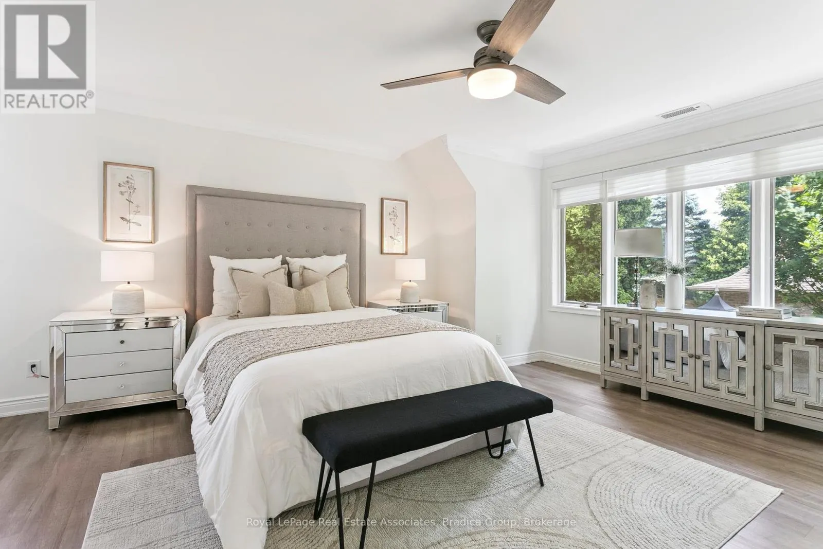 19 LORRAINE GARDENS