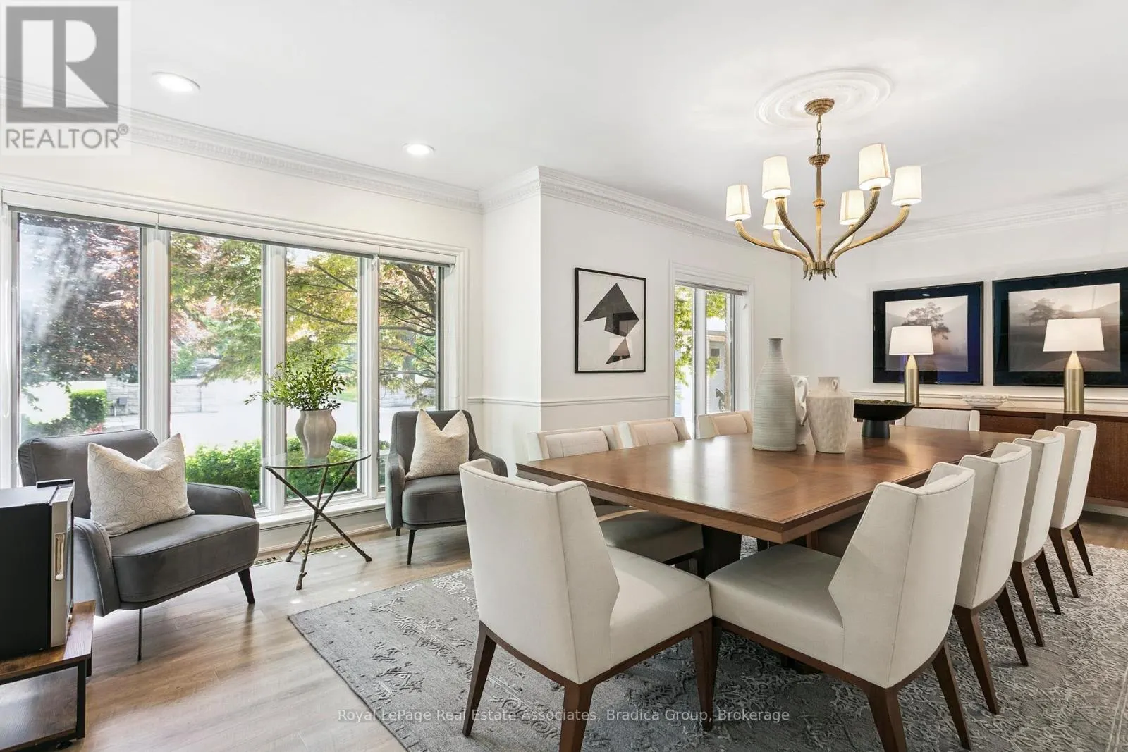 19 LORRAINE GARDENS