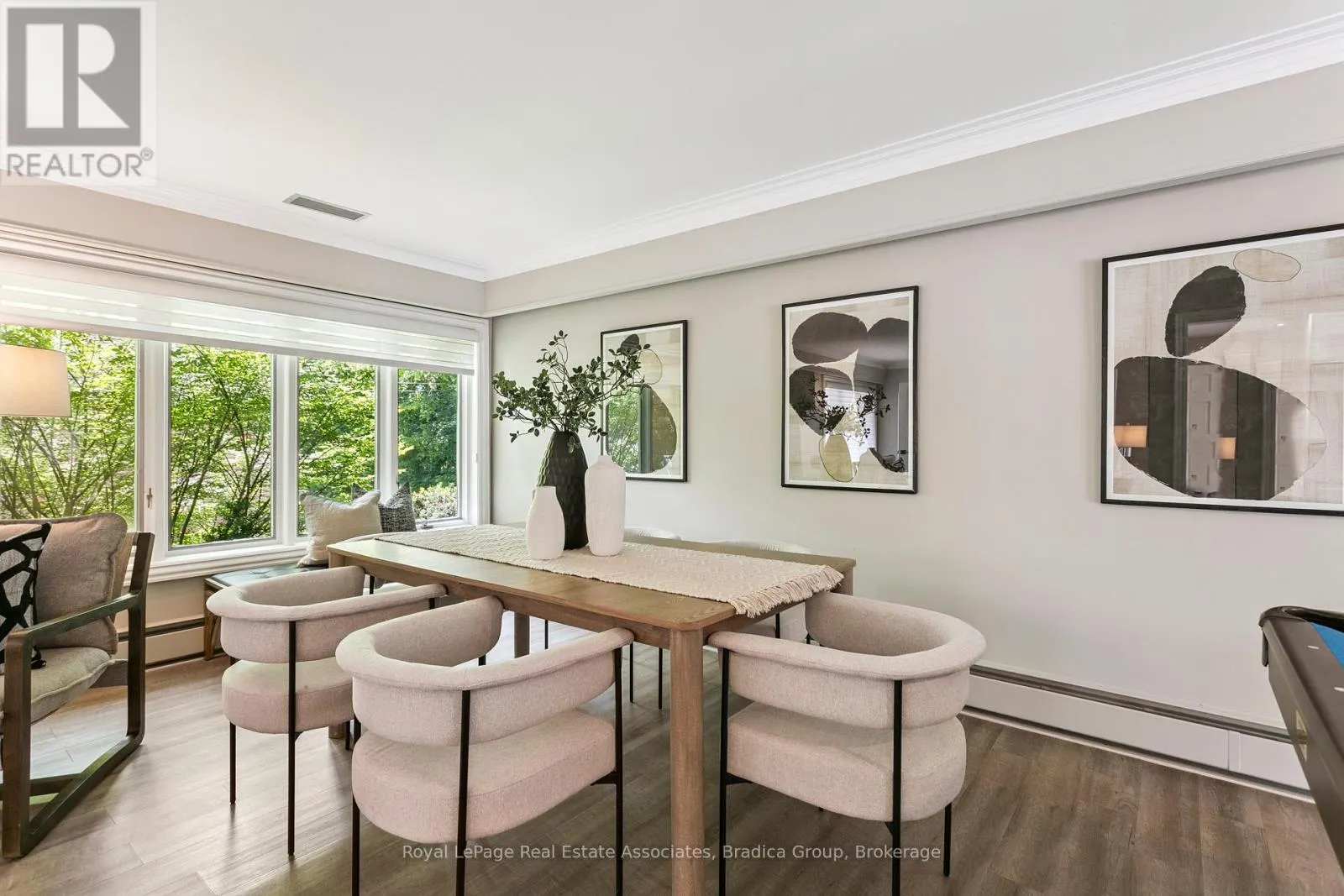 19 LORRAINE GARDENS