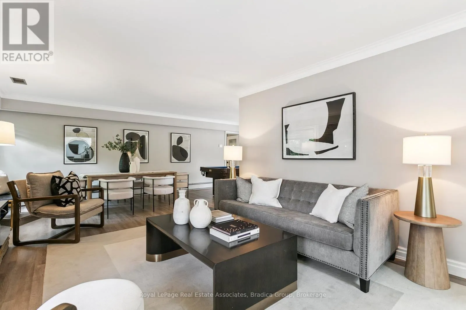 19 LORRAINE GARDENS
