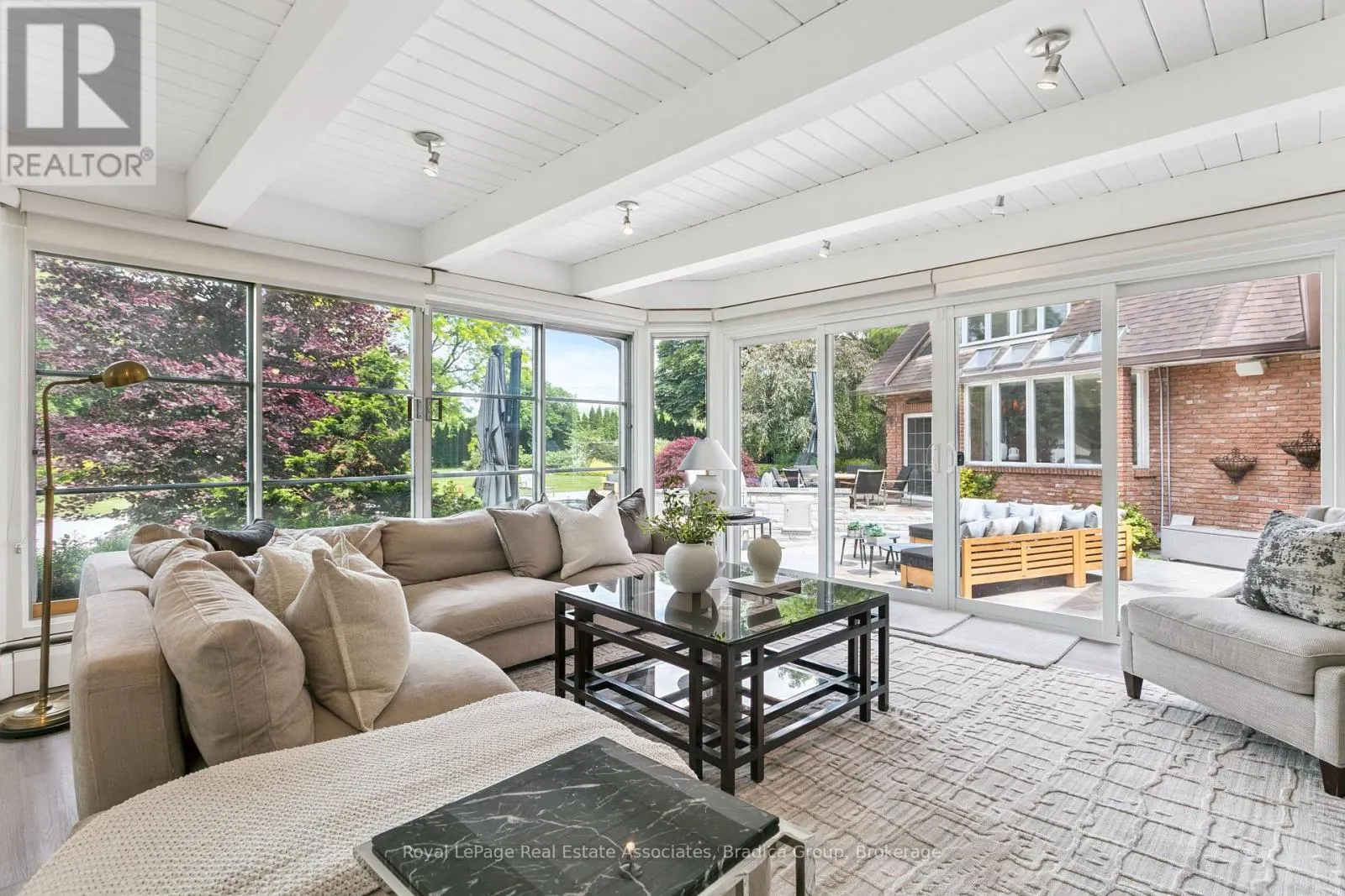 19 LORRAINE GARDENS