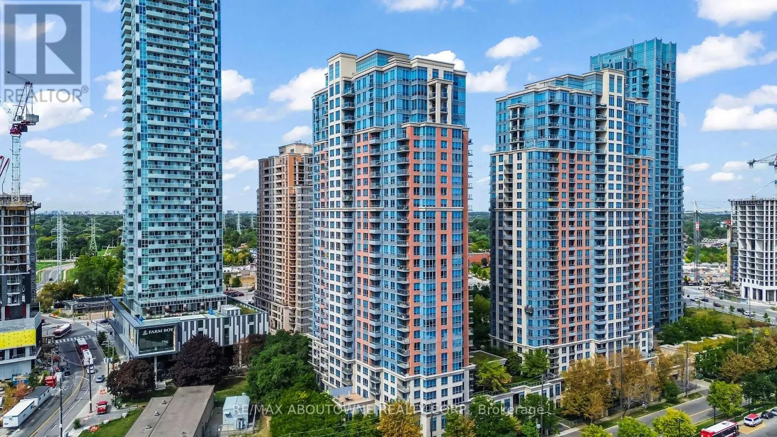 2543 - 35 VIKING LANE