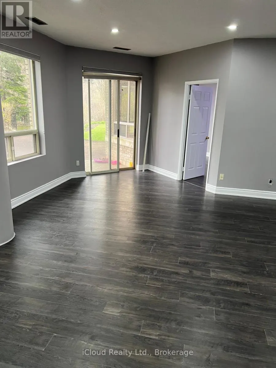 104 - 45 KINGSBRIDGE GARDEN CIRCLE