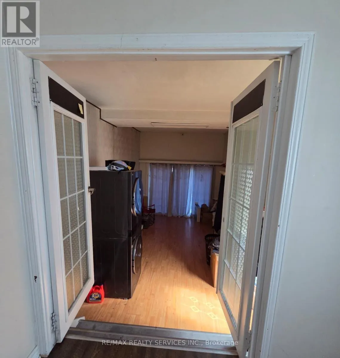 32 SHENSTONE AVENUE