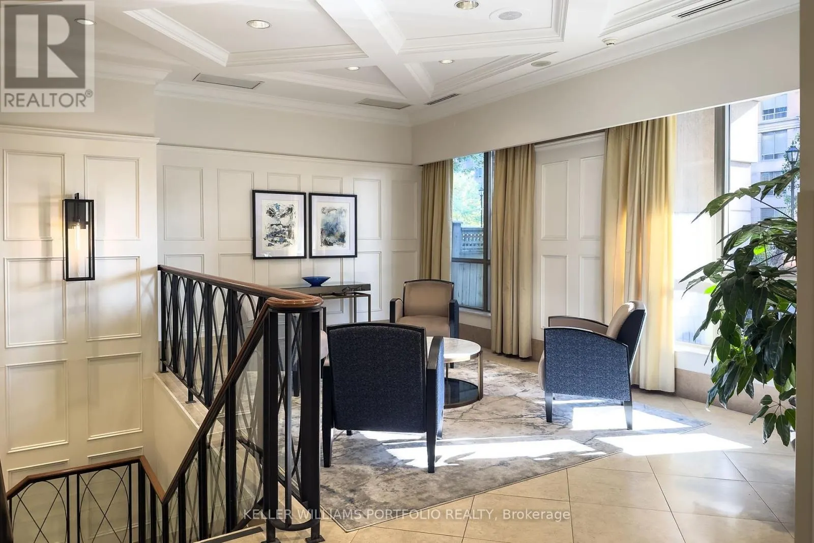 707 - 5229 DUNDAS STREET W