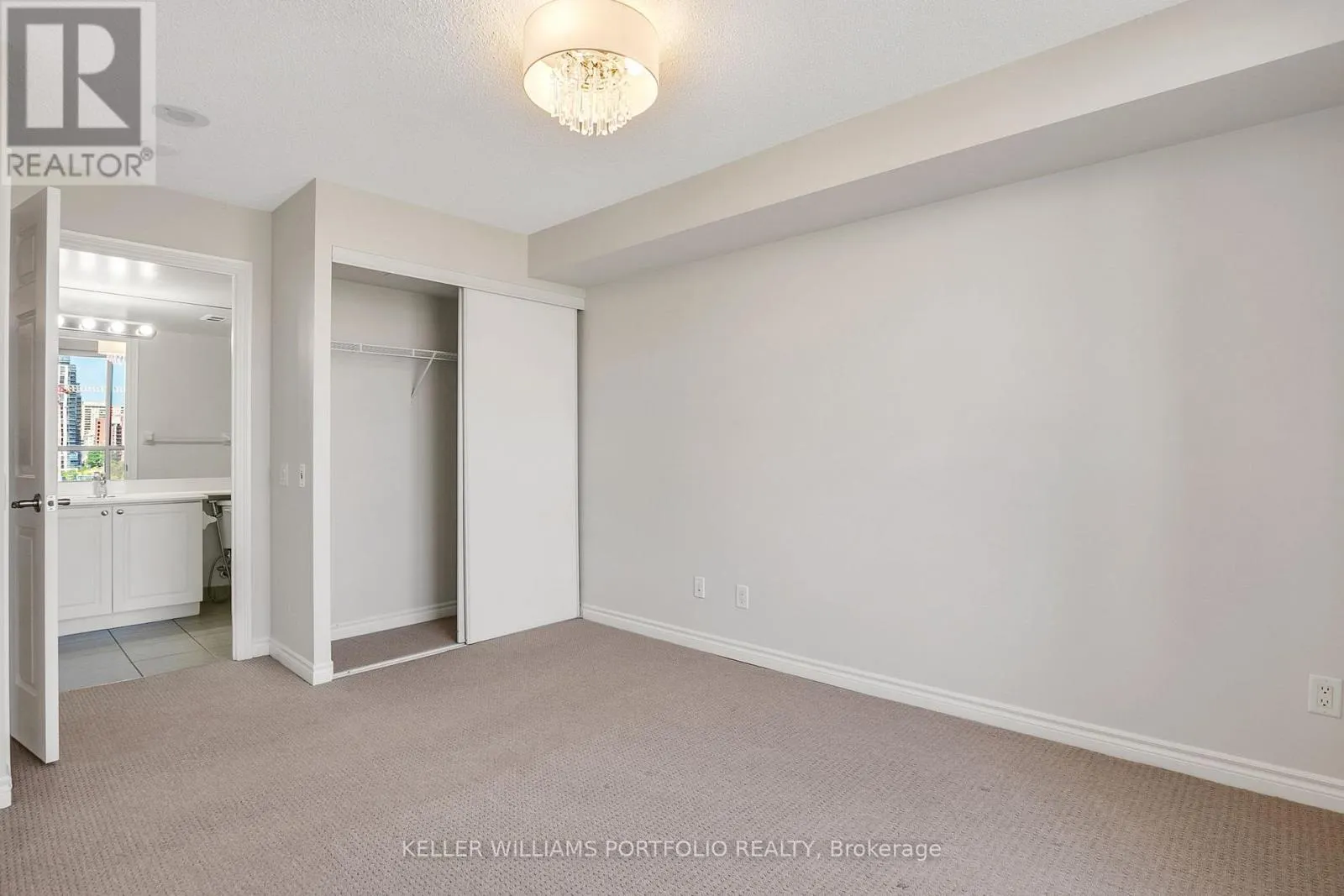 707 - 5229 DUNDAS STREET W