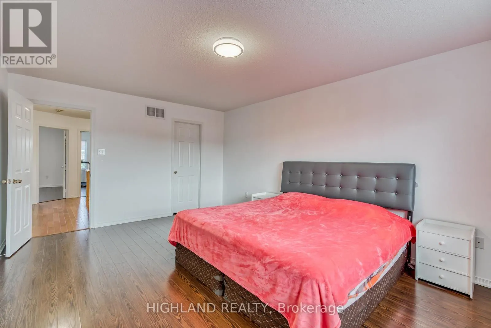 3904 STARDUST DRIVE