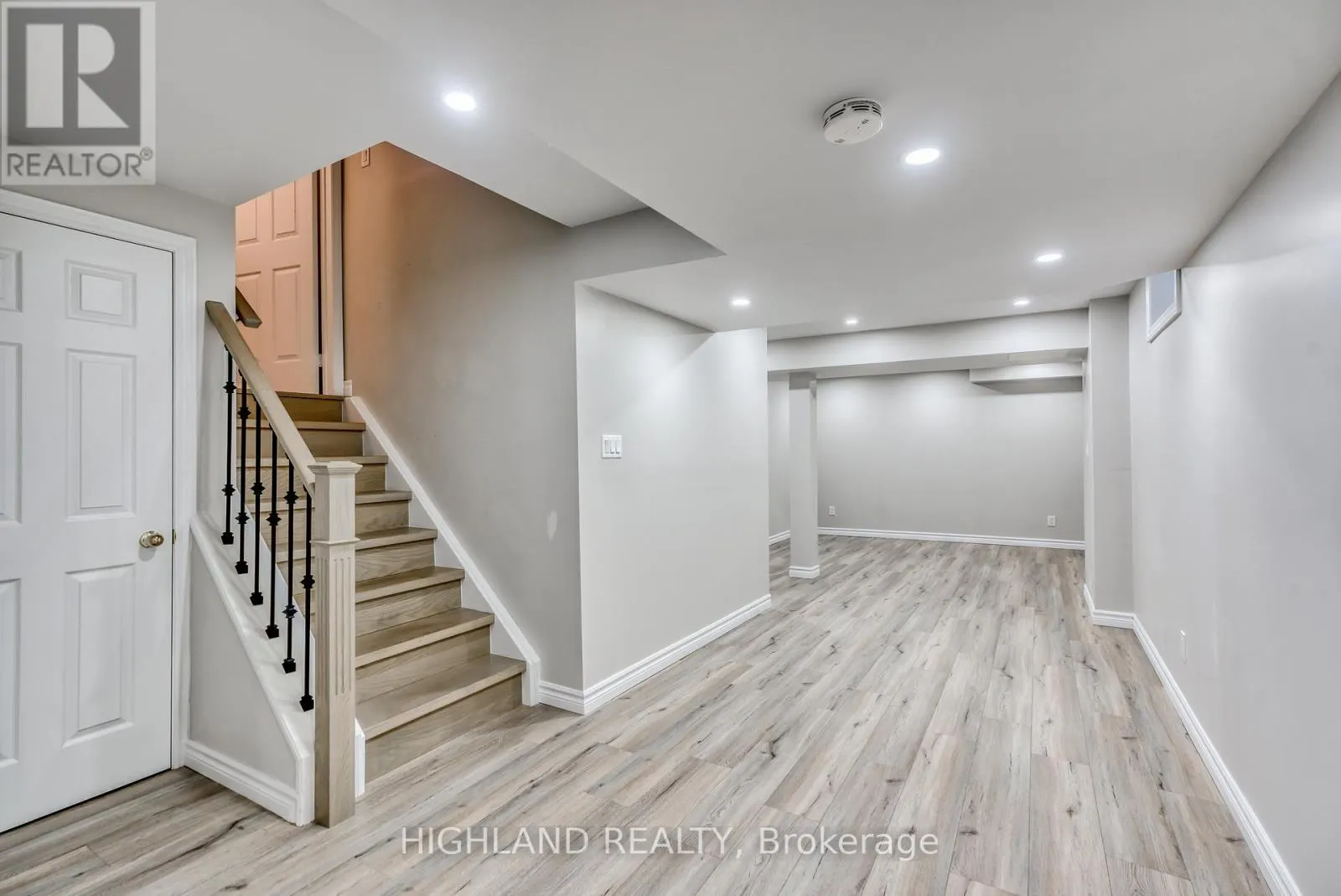 3904 STARDUST DRIVE