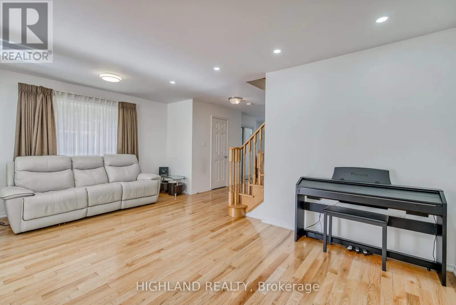 3904 STARDUST DRIVE