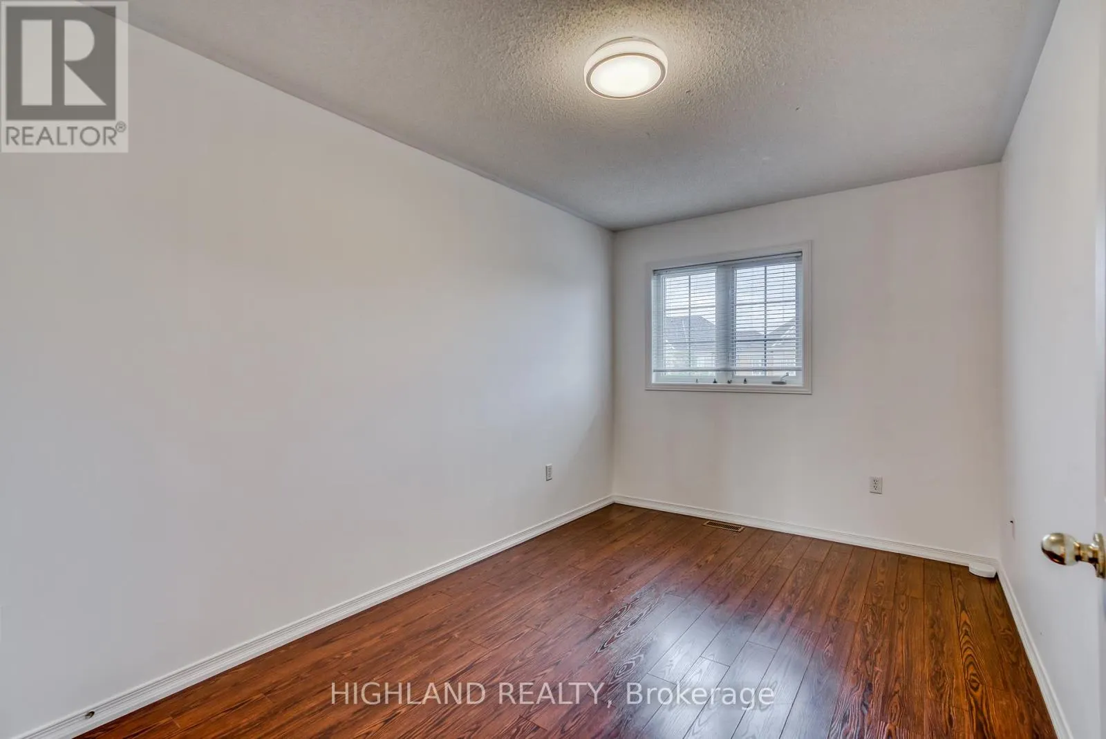 3904 STARDUST DRIVE
