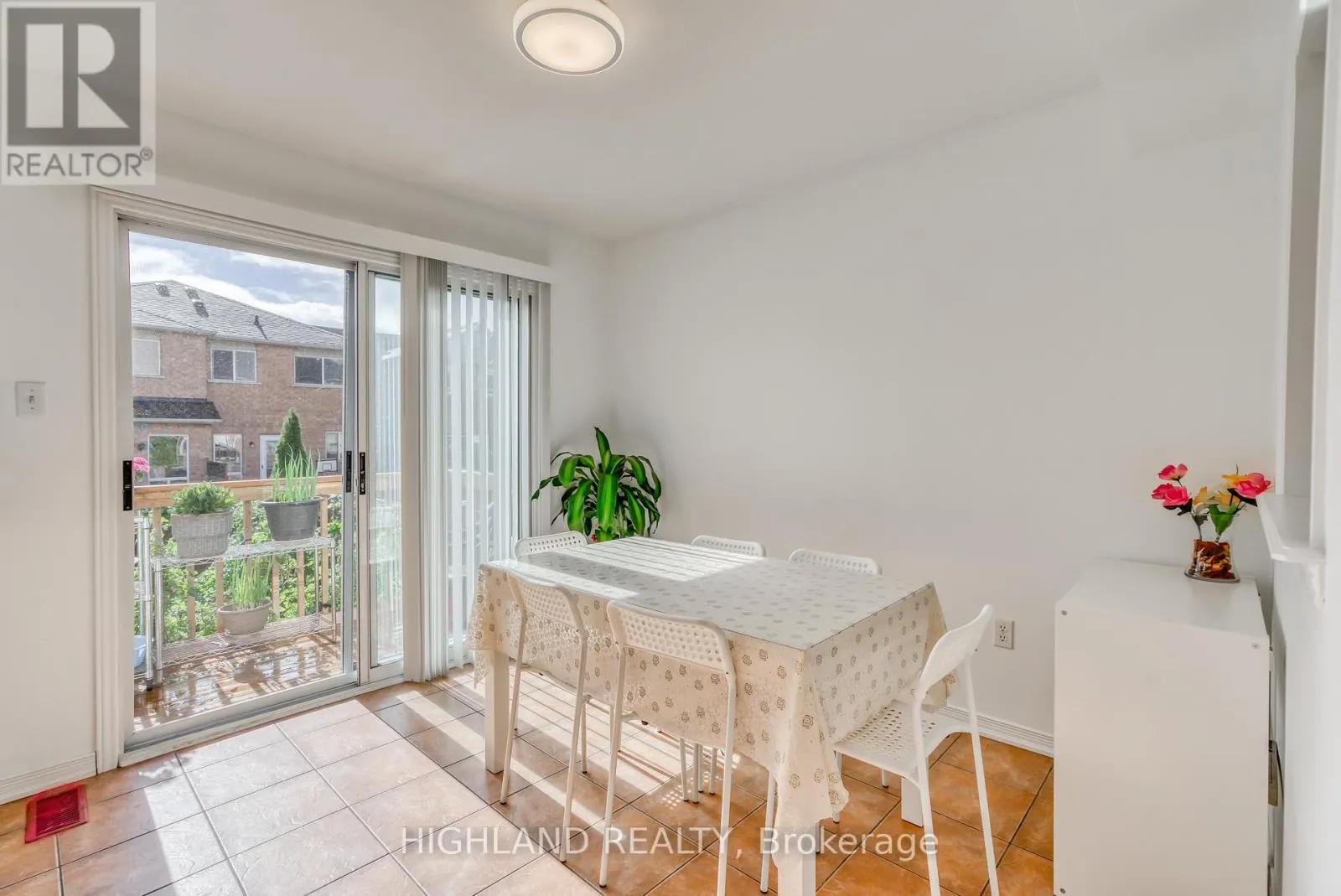3904 STARDUST DRIVE