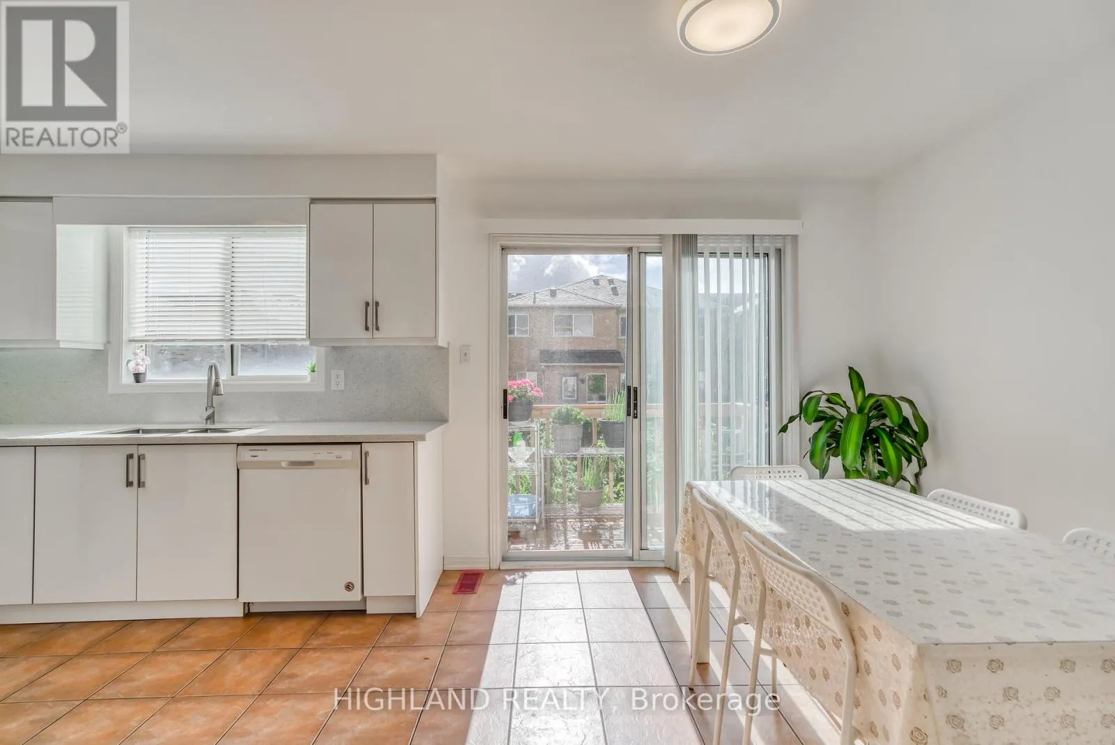 3904 STARDUST DRIVE