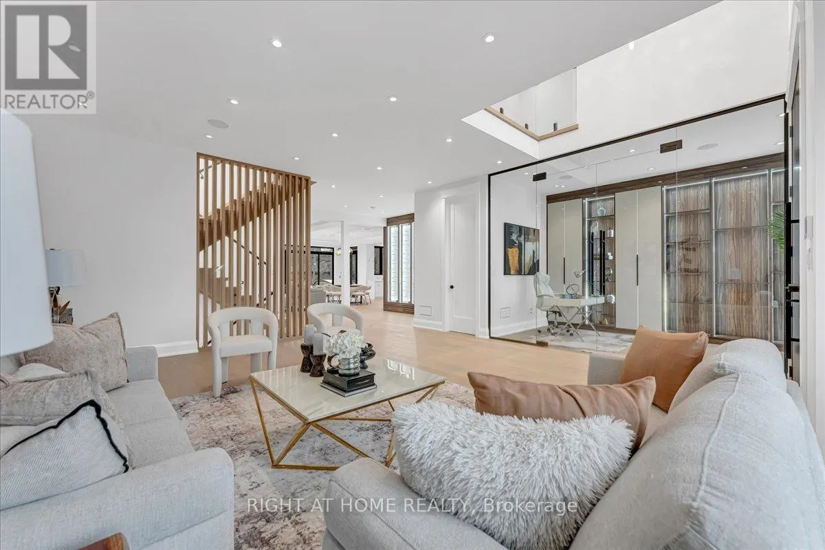 2572 EDENHURST DRIVE