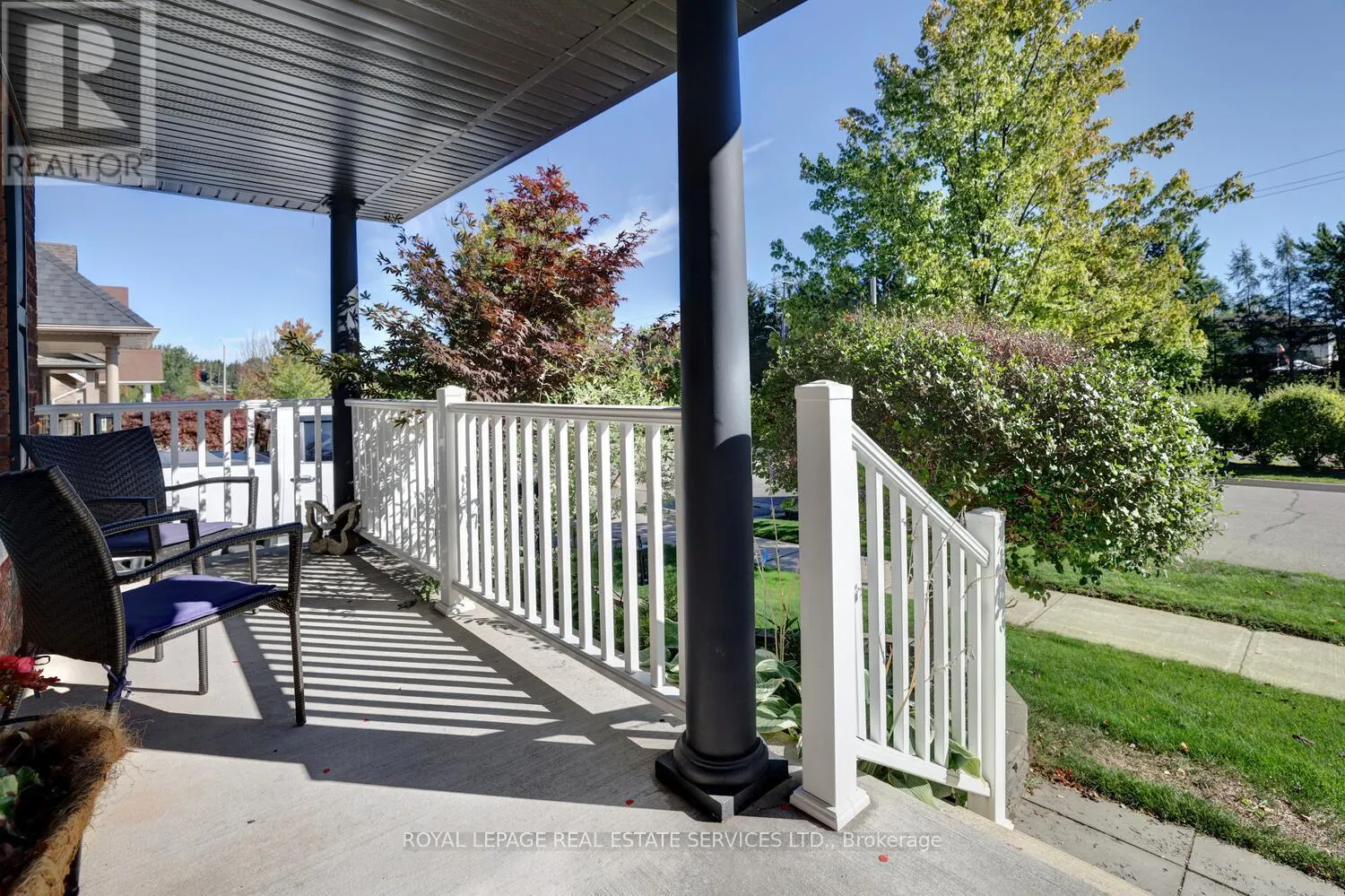 35 AIKEN CRESCENT