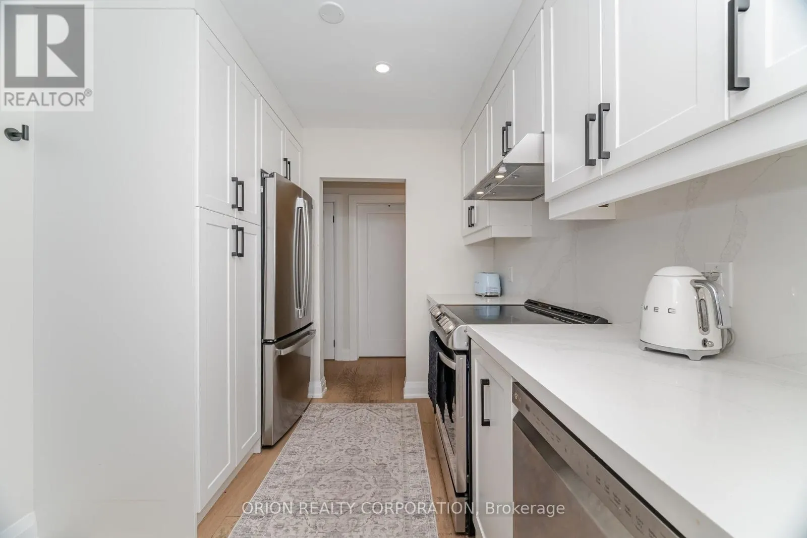 86 PARK STREET W