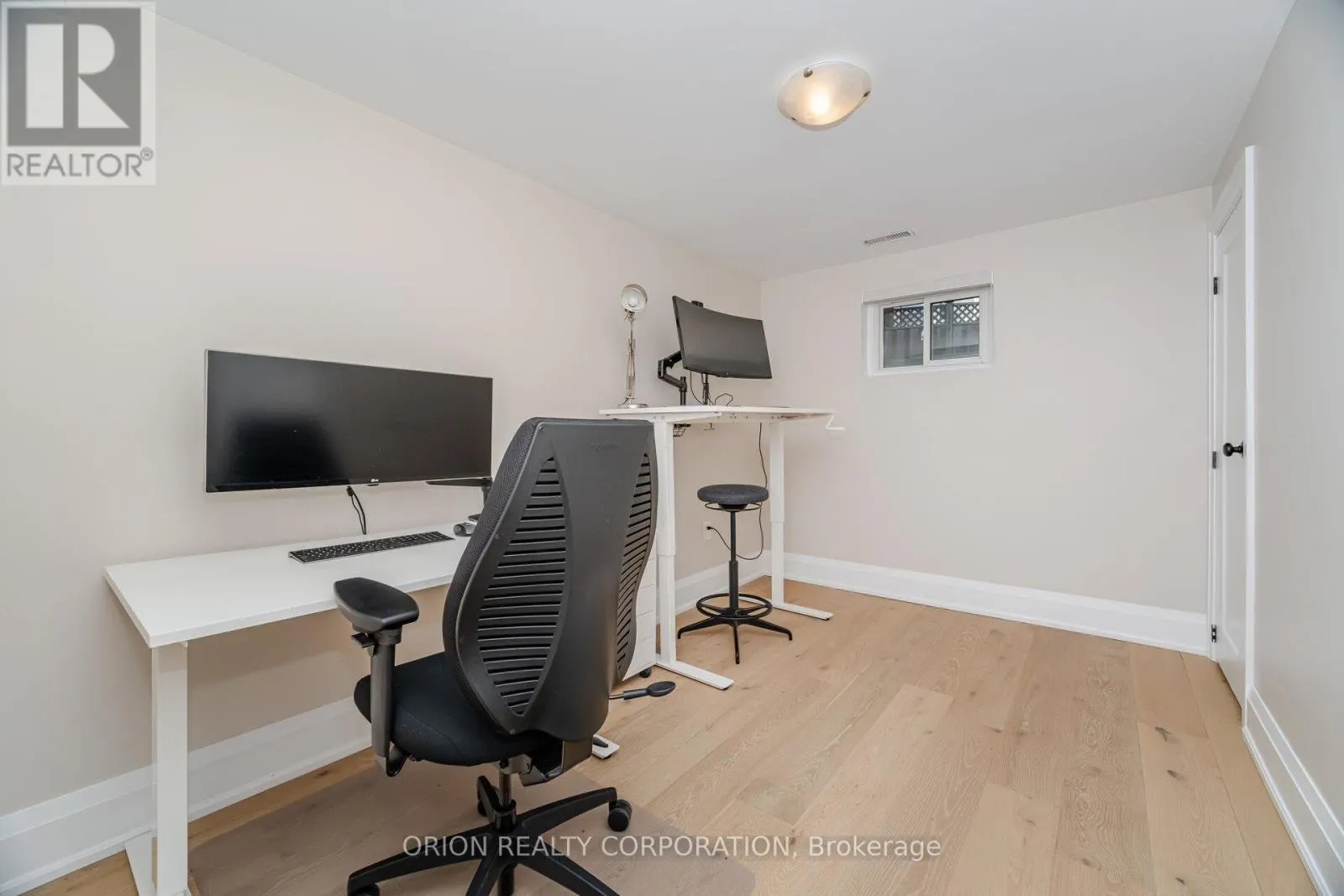 86 PARK STREET W