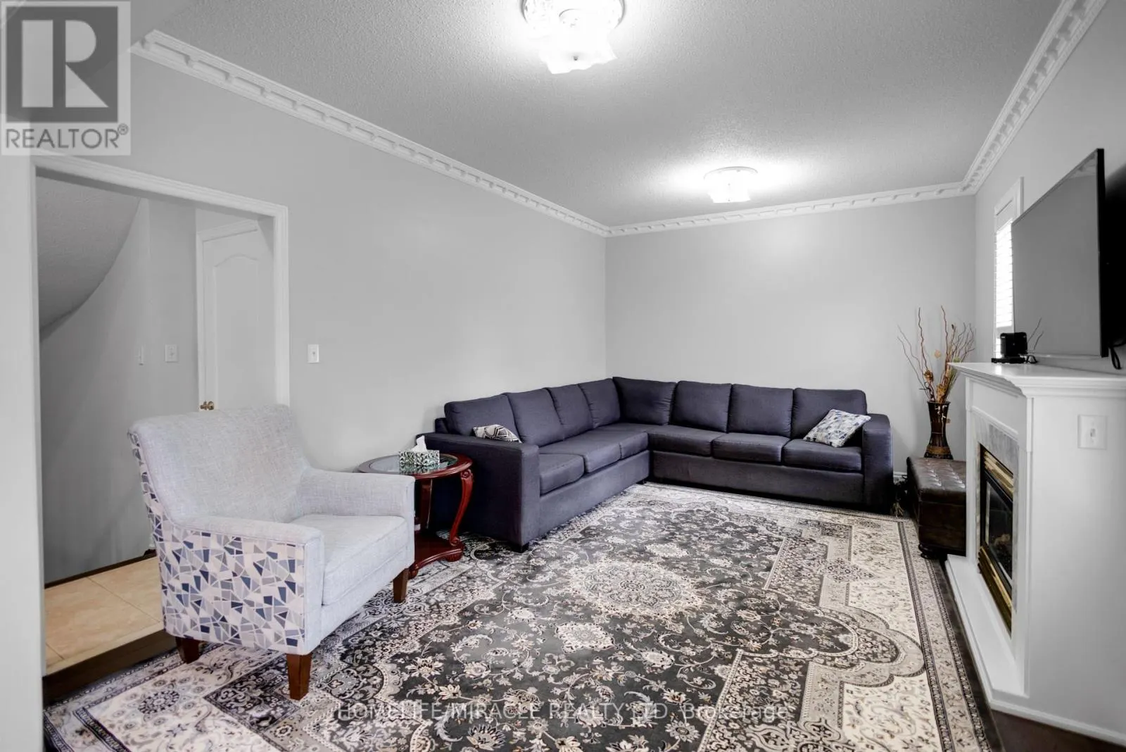 24 FAUNA COURT