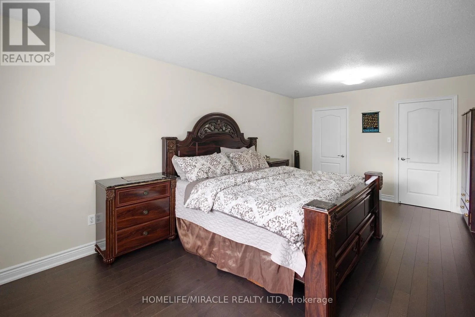 24 FAUNA COURT