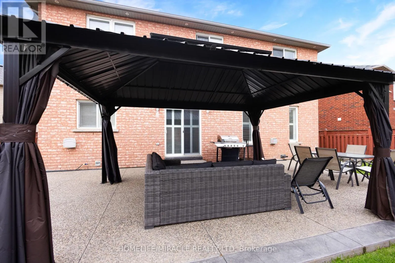 24 FAUNA COURT