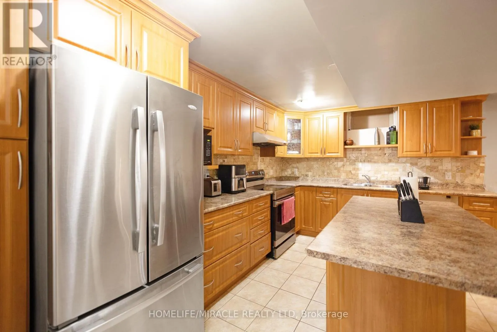 24 FAUNA COURT