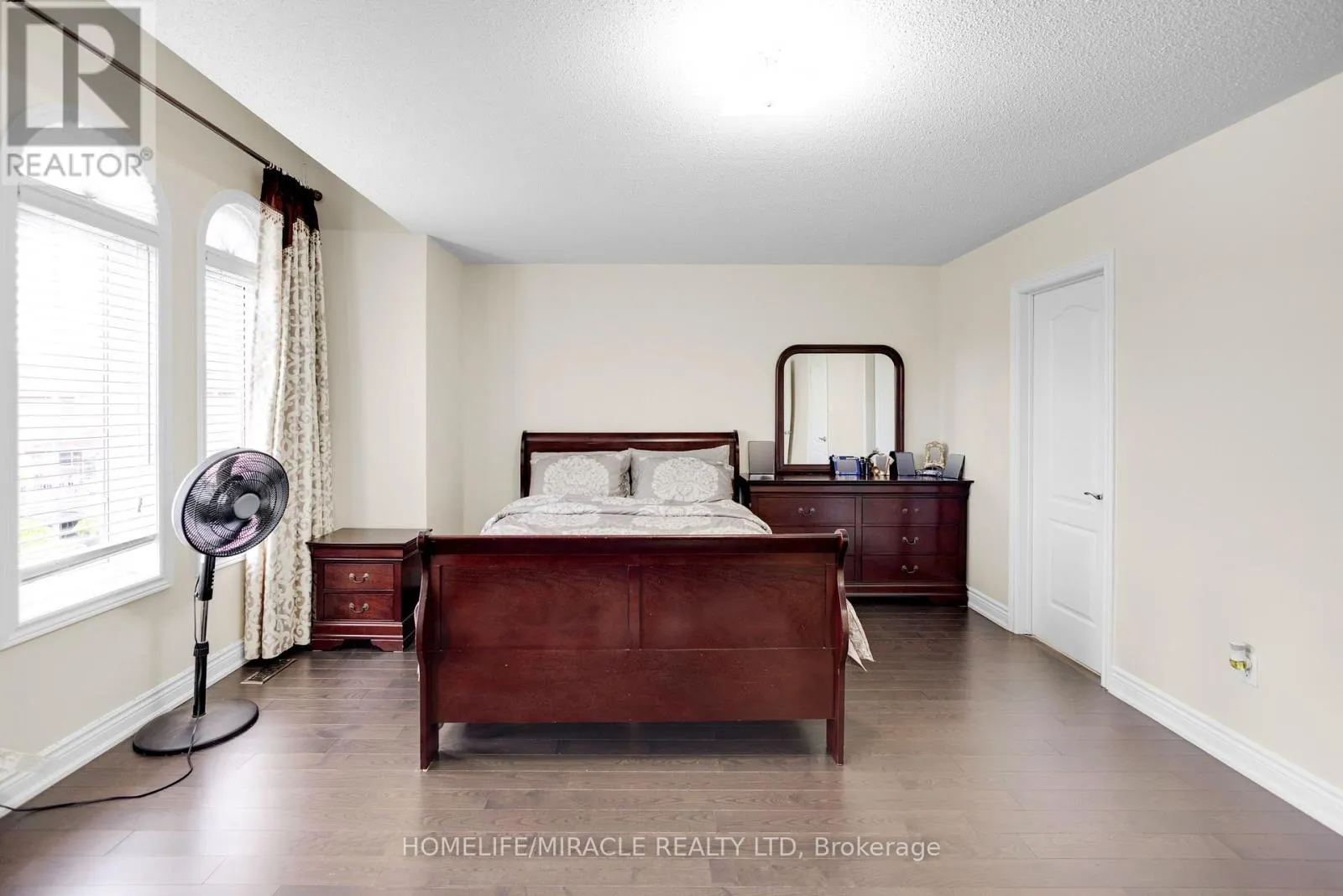 24 FAUNA COURT
