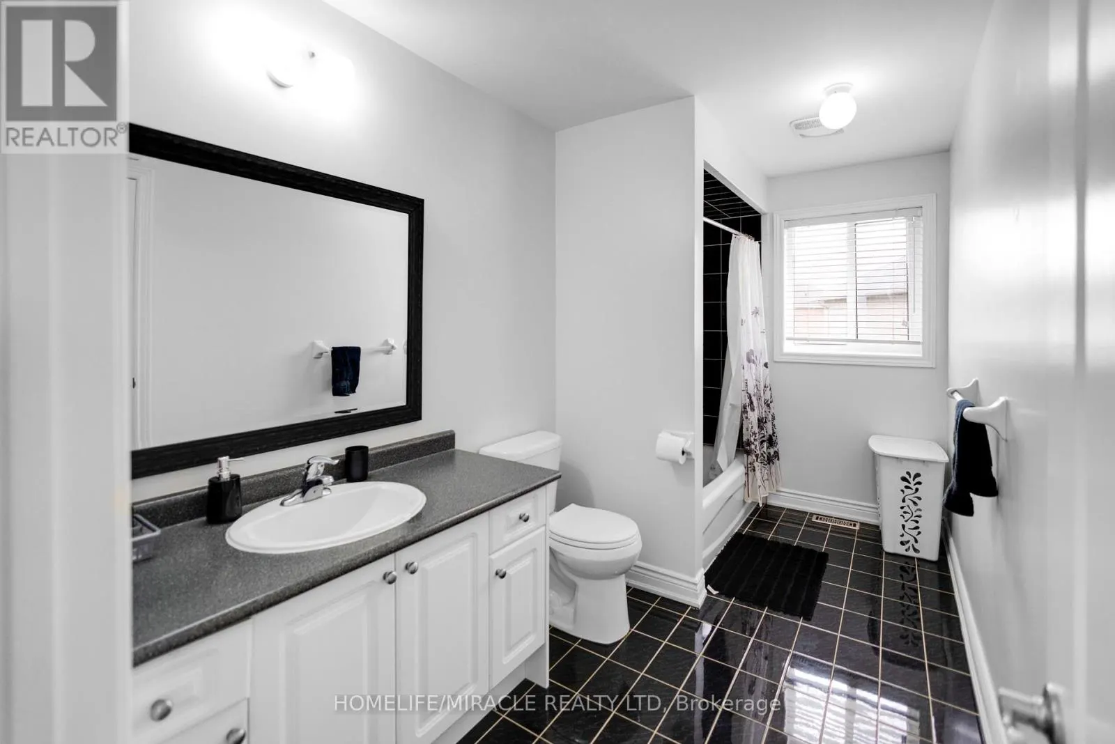 24 FAUNA COURT