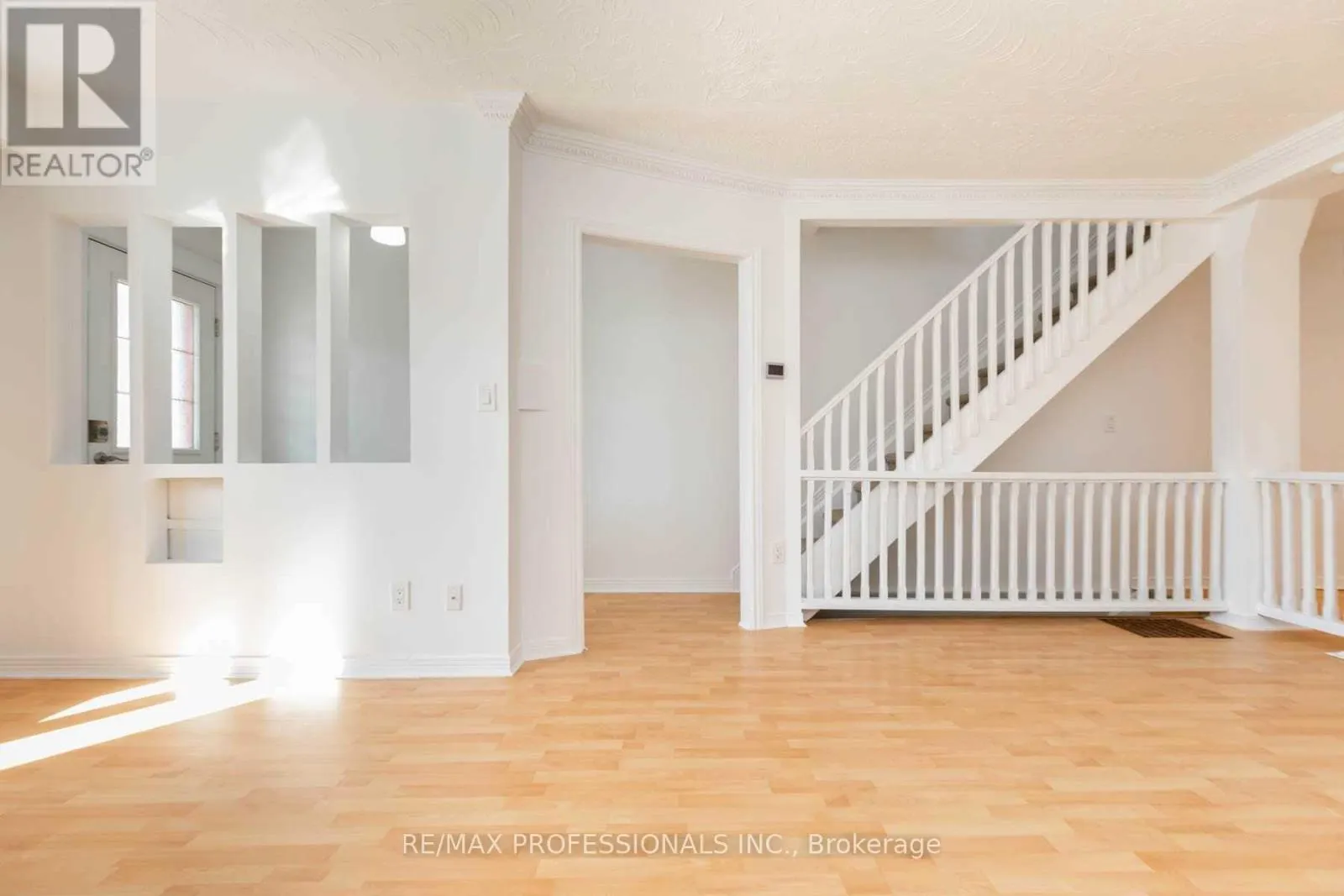 5 TESTON BOULEVARD