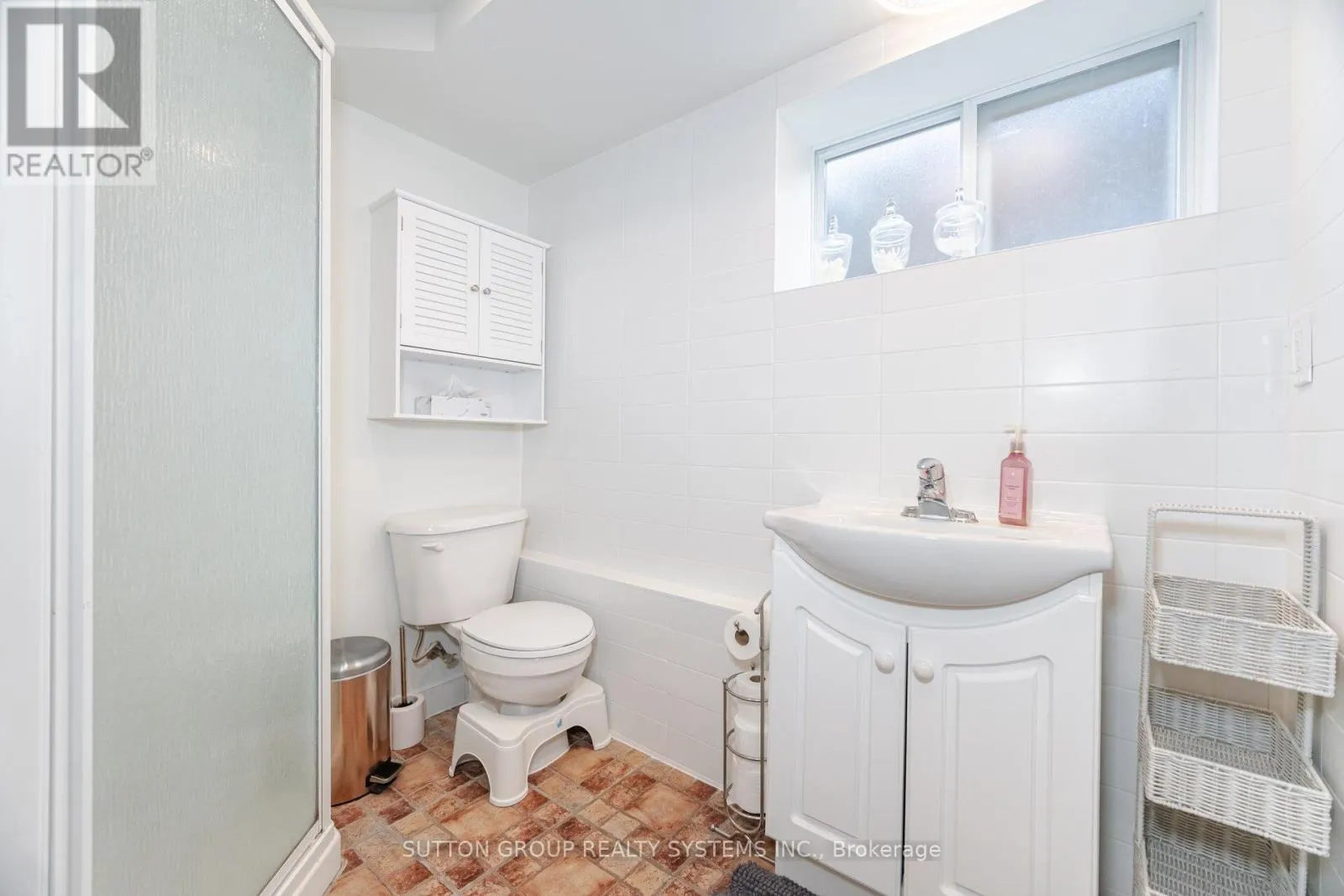 175 CONNAUGHT CRESCENT