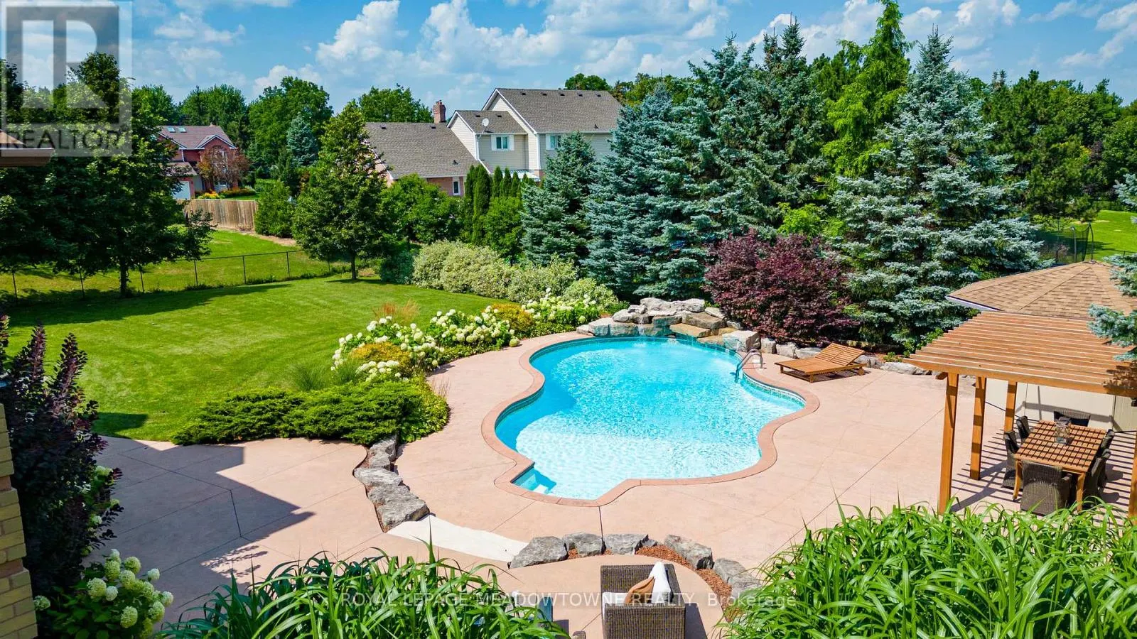3 APPELBE COURT