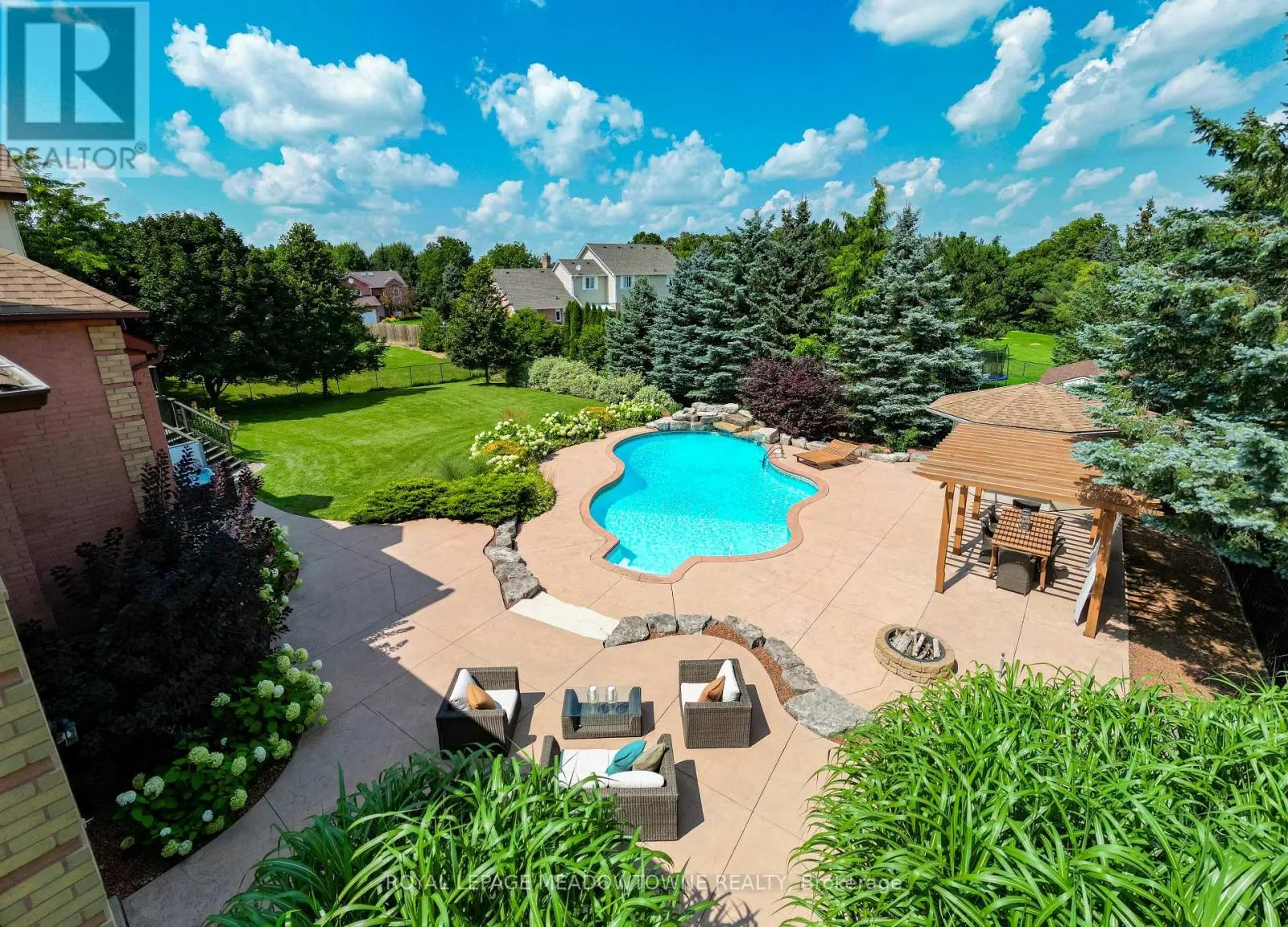 3 APPELBE COURT