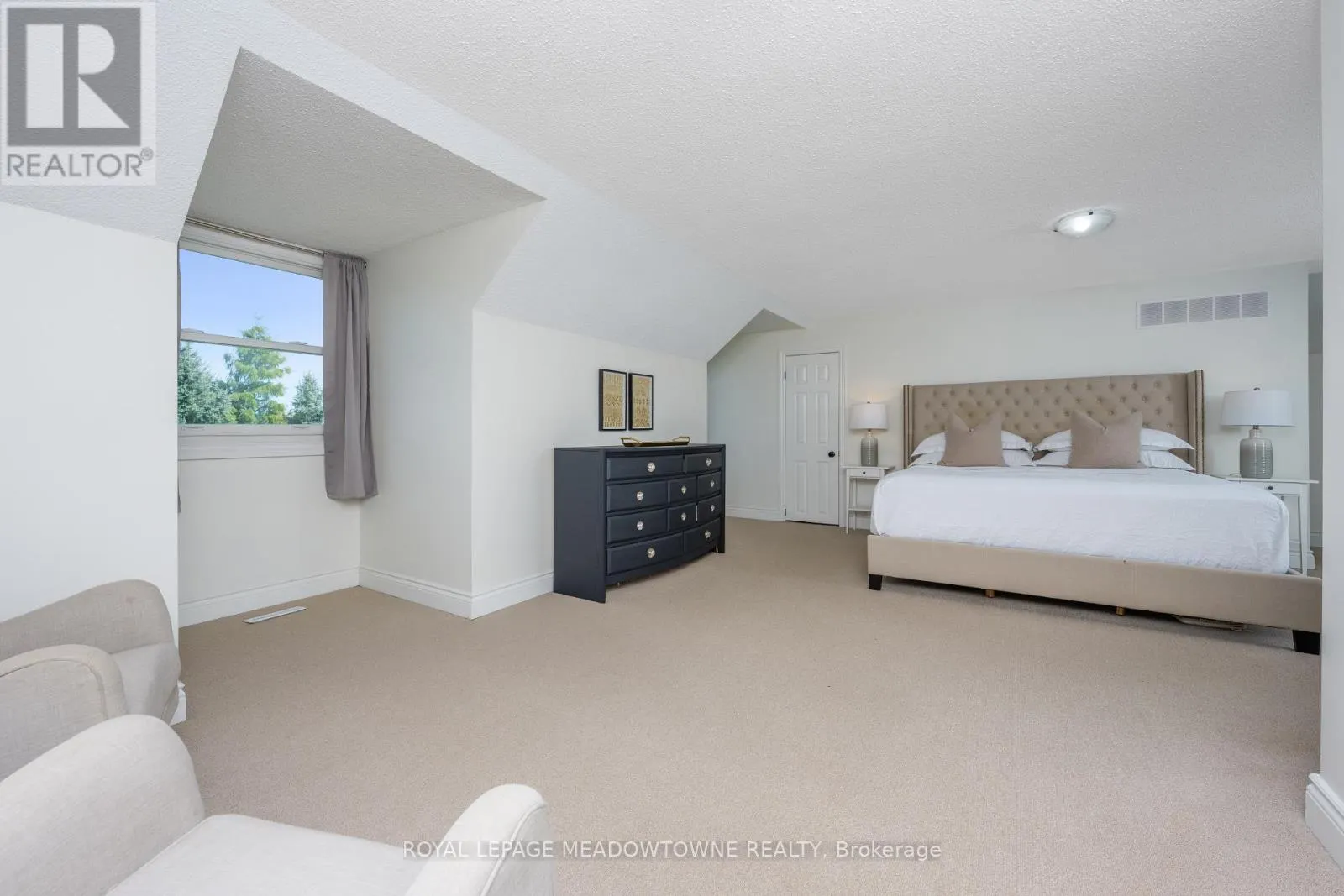 3 APPELBE COURT
