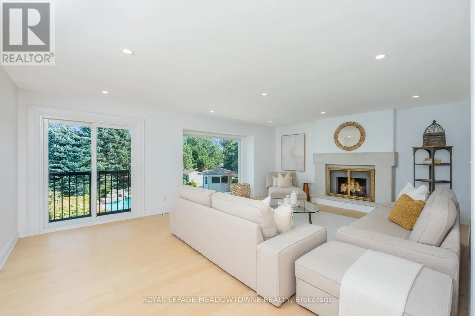 3 APPELBE COURT