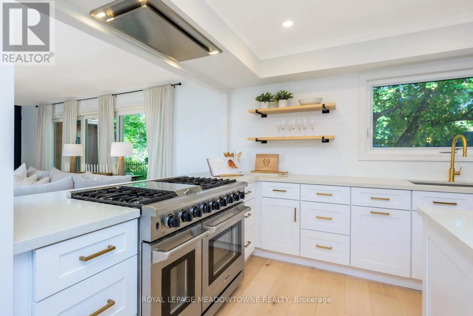 3 APPELBE COURT