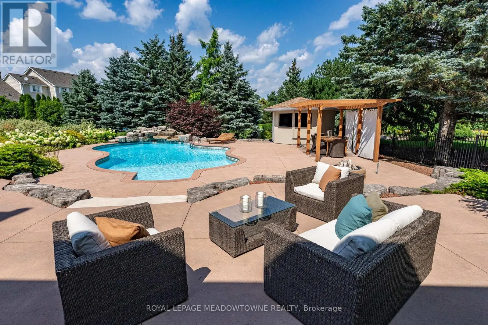 3 APPELBE COURT