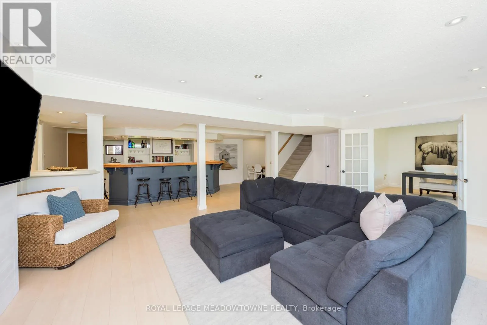 3 APPELBE COURT