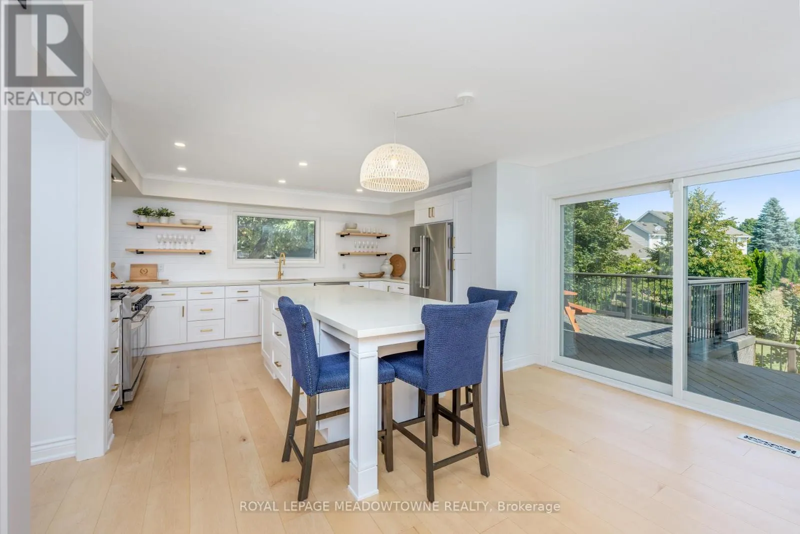 3 APPELBE COURT