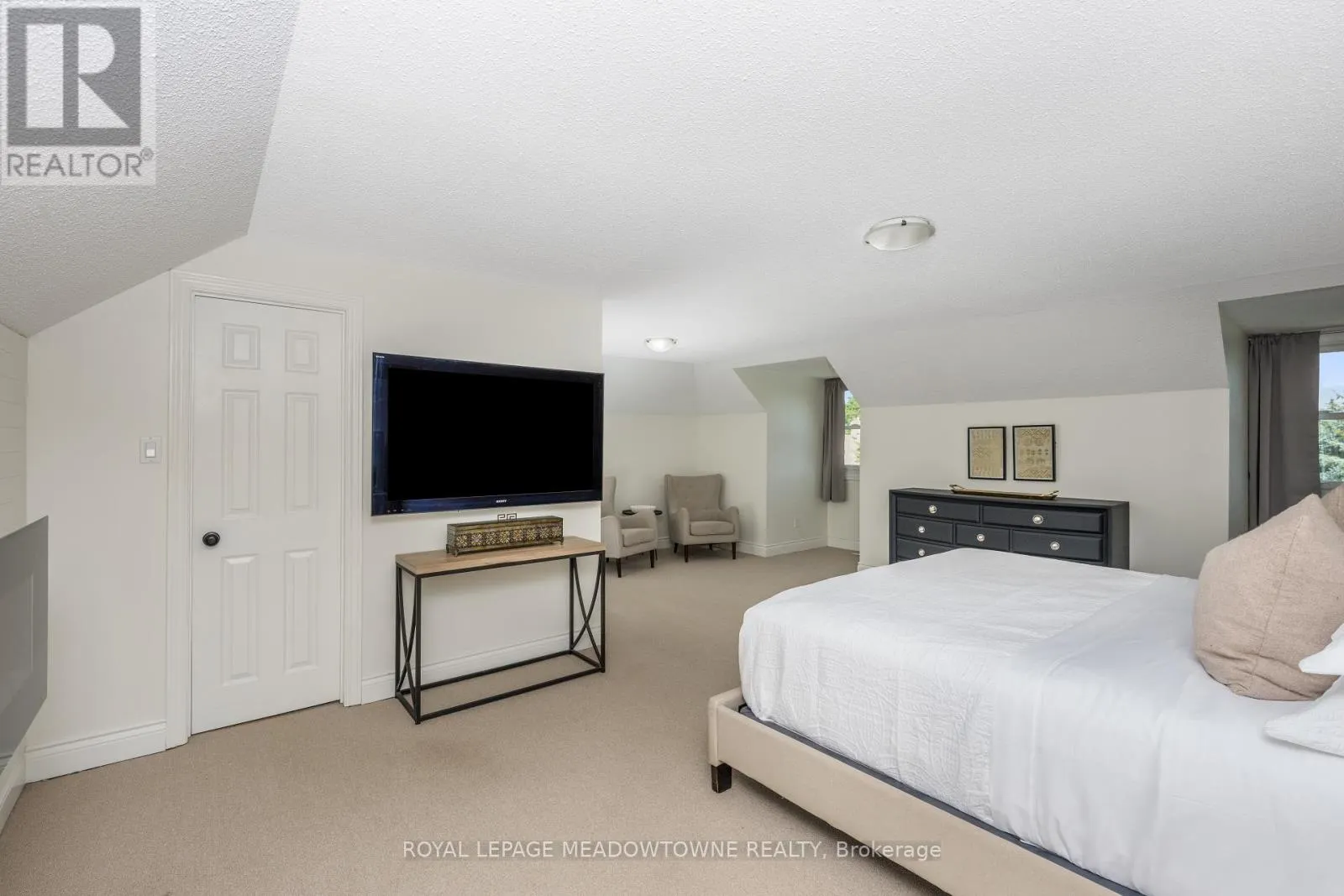 3 APPELBE COURT