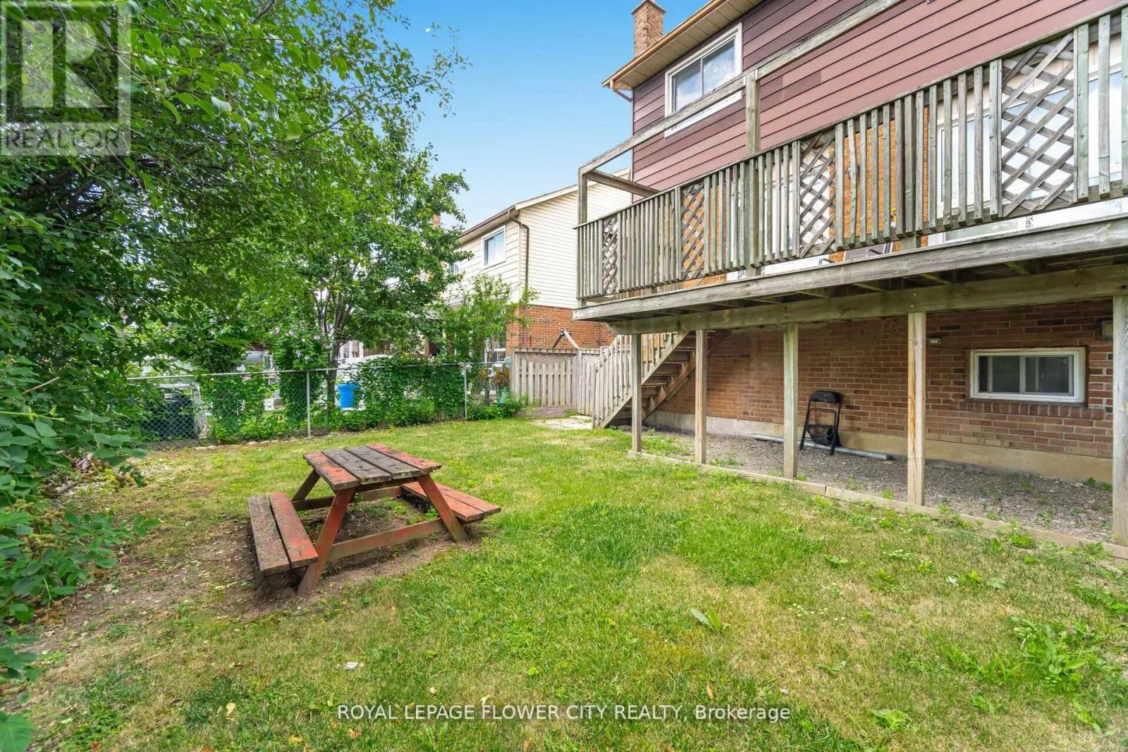 376 HANSEN ROAD N